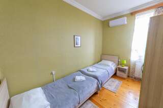 Гостевой дом Savanna Guest House Dedoplis Tskaro Небольшой двухместный номер с 2 отдельными кроватями-4